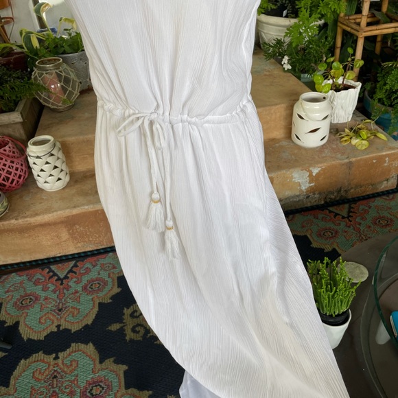 White dress - Picture 4 of 6